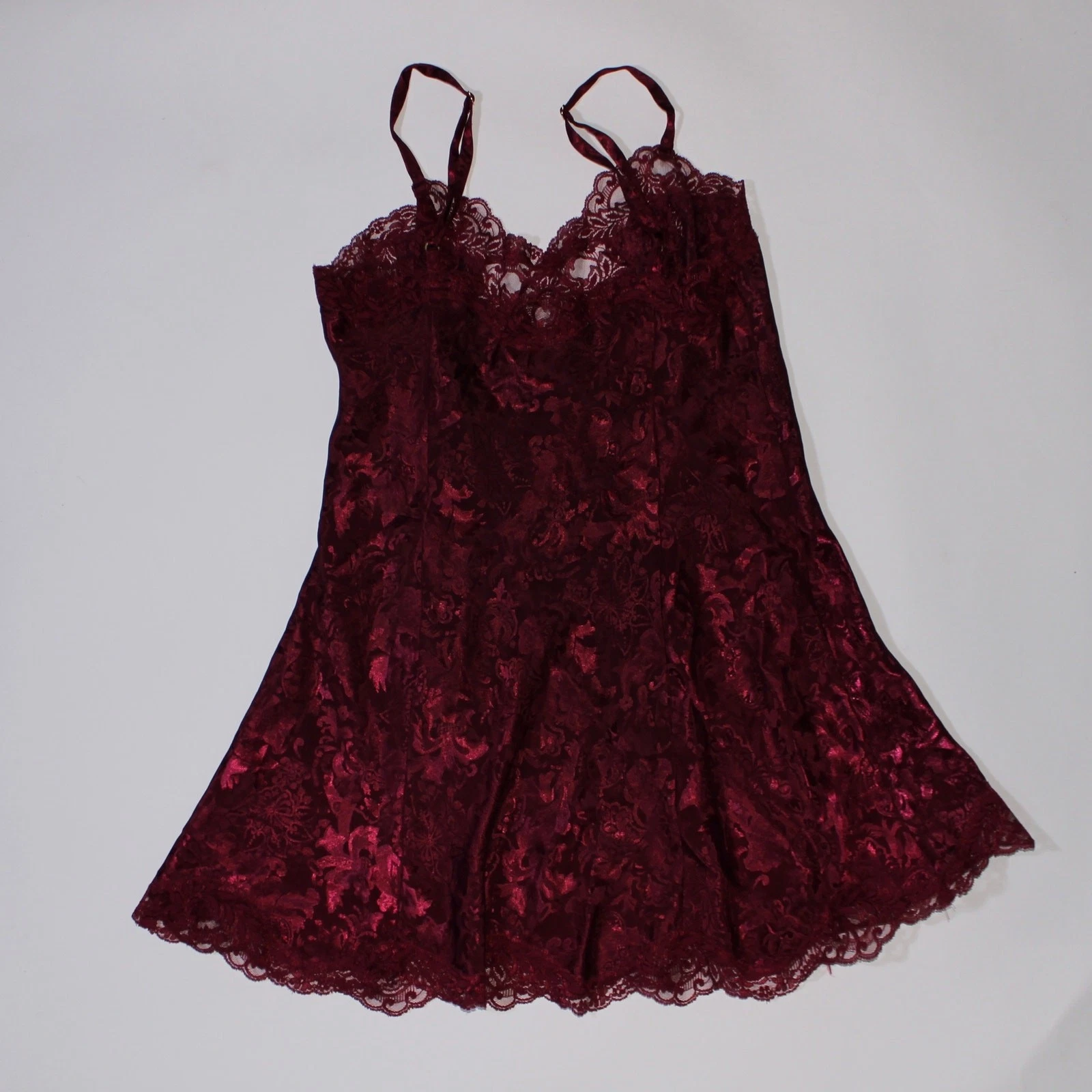 UNDERCOVER Abito vintage Victoria's Secret vino rosso slip con dettagli in pizzo taglia M