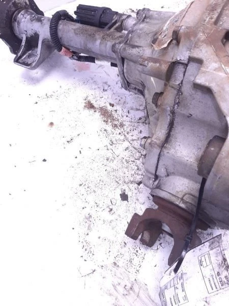 Eje delantero Carrier relación 3,73 GT4 con AWD Opt NR3 01-06 GMC Yukon 15839874 Foto 3 de 4