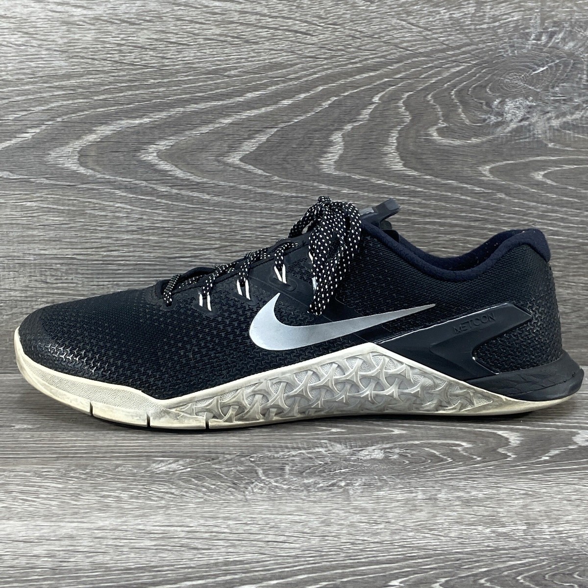 metcon 4 black and white