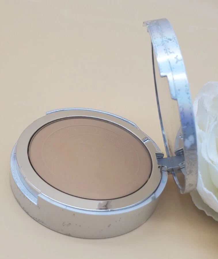 It Your Skin Butter CC+ Airbrush Perfecting Powder Deep 0.33 oz New  - Image 2 of 4