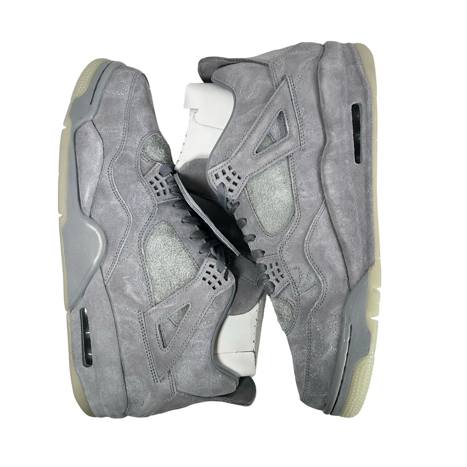 KAWS x Air Jordan 4 Retro Cool Grey (MUESTRA) - Talla 13 - 930155 003 00 Foto 4 de 4