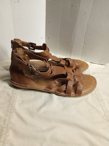 BOC Sandals Women's Gladiator Flats Brown Faux Leather Back Zip Open Toe Sz 9M - Picture 2 of 5