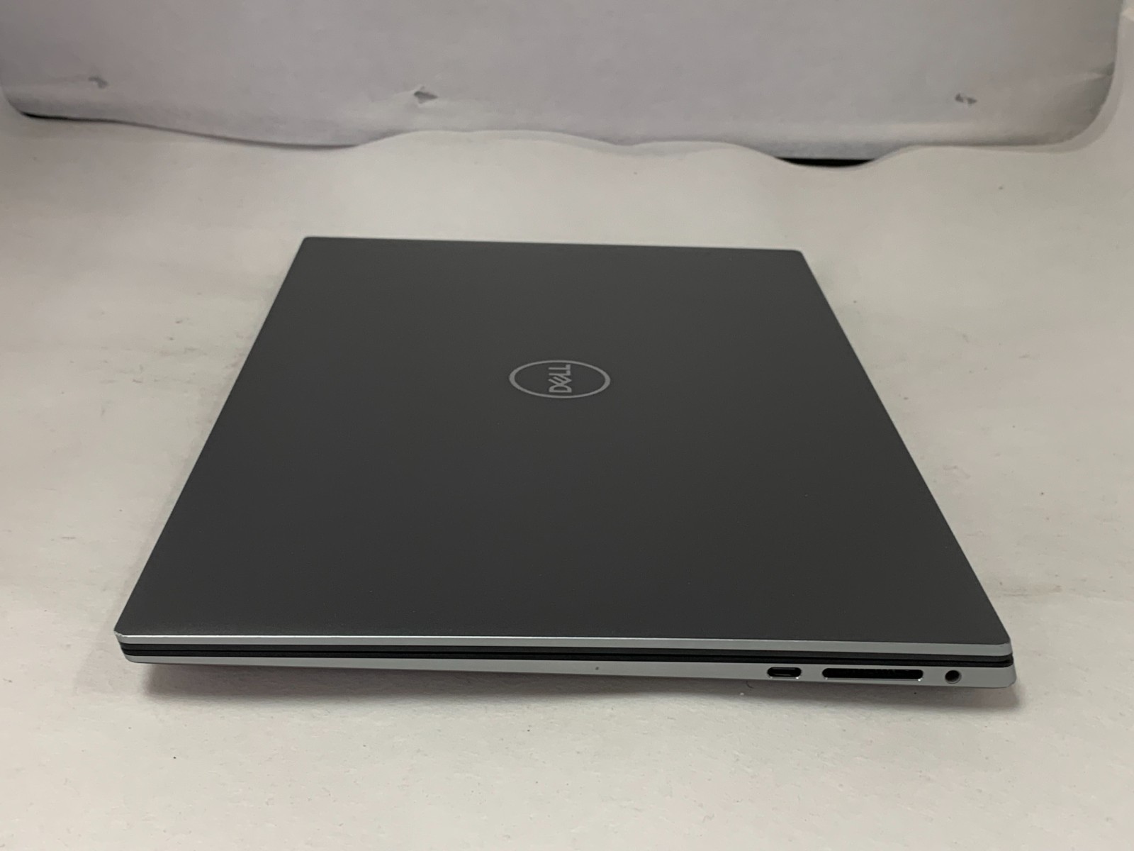 Dell Precision 5560, 15.6-Inch Laptop, with Intel Core i7-11850H, Windows 11 Pro