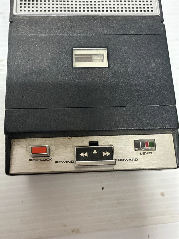 DE COLECCIÓN - Grabadora de cinta Norelco SOLO - SIN PROBAR (FC67-2Q5427 Foto 3 de 4