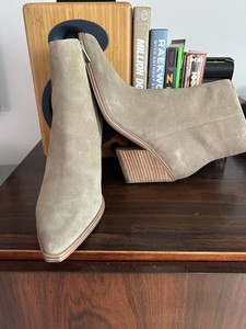 Calvin Klein NEW Booties Natural/Sand Color Size 9.5/10 $35
