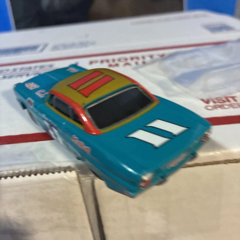 Disney Cars Mario Andretti Escala: Vehículo fundido a presión escala 1:55, Usado Foto 4 de 4