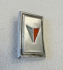 1966 Plymouth Valiant Signet Dash Emblem 2dr Ht Convertible 66 Passenger Side
