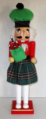 CHRISTMAS NUTCRACKER ~ 16'' ~ SCOTTISH BAGPIPPER