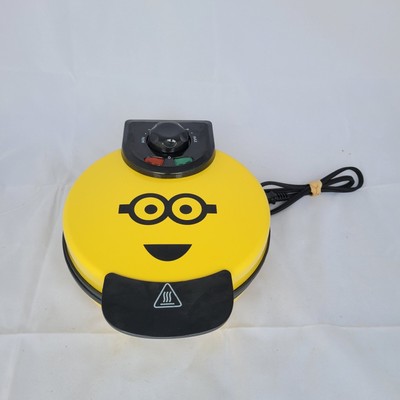 Uncanny Brands Minions Kevin Waffle Maker
