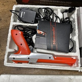 Nintendo Entertainment System NES Action Set Console *Used, boxed* funzionante