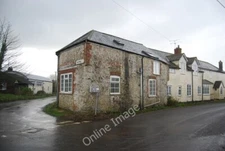 Photo 6x4 Cottage, corner of Cox's Lane and Litton Lane Litton Cheney  c2011