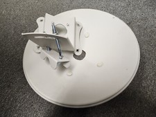 Uniquiti Networks NanoBridge M5 12" Dish With Pole Mount 