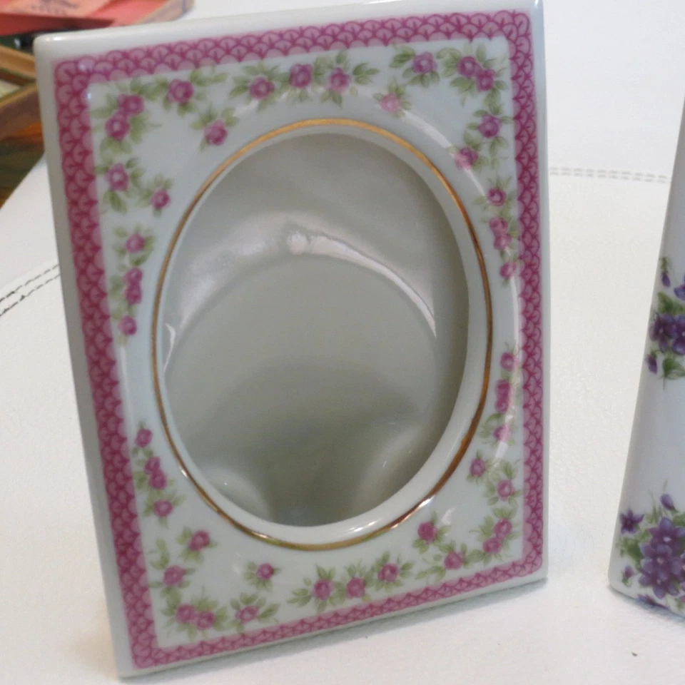 Vintage Lefton Porcelain Frame Violets Rosebuds Gold Trim Set of 2 Japan - Image 4 of 4