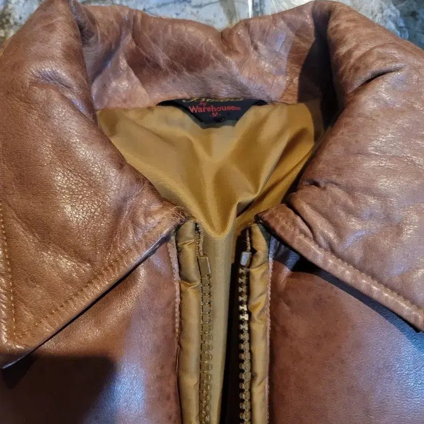 Yoke Down Padding Jacket with Leather Detail - Un… - image 4