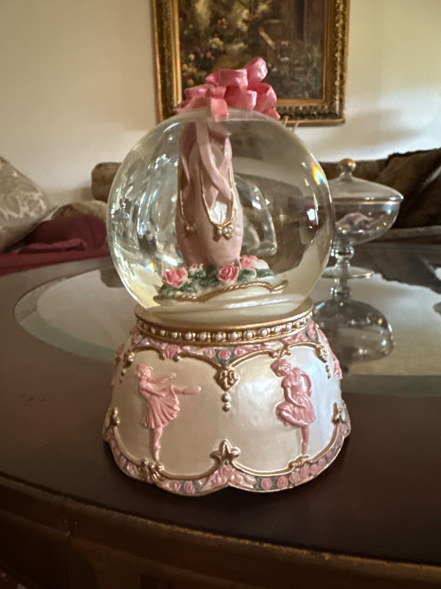 San Francisco Music Box Company Anastasia Alexandra and Nicholas