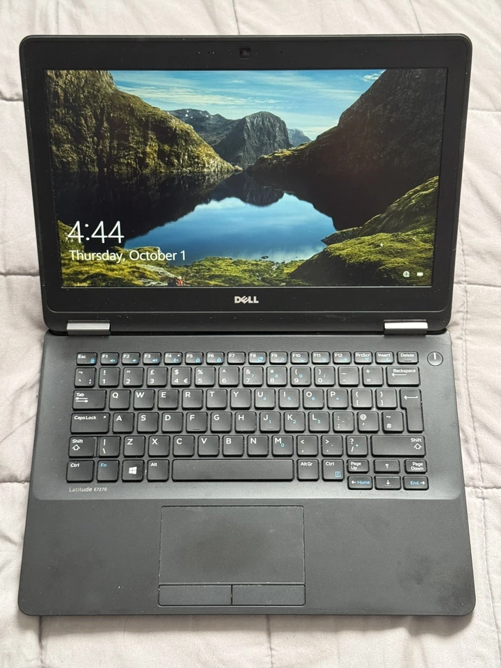 Dell Latitude E7270 · i3-6100U · 4GB · 128GB, photo 1 of 5