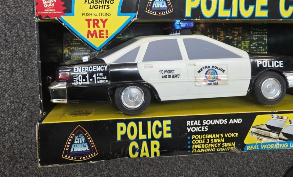 Vintage 1991 Fun Rise Plastic Model Police Car Patrol Unit 208 - Image 4 of 4