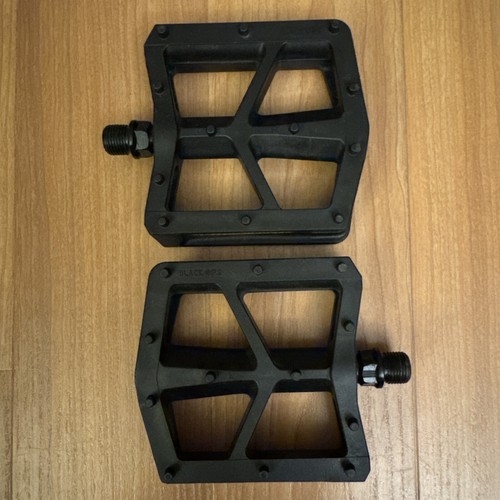 Black Ops Cycling T-Bar Platform Pedals BLACK 9/16 Inch - Picture 2 of 2