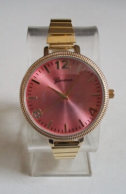 Women's Casual Stretch Band Gold Finish Peach Pink Shaded Dial Fashion Watch