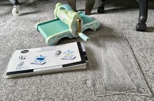 Sizzix Big Shot Die Cutting & Embossing Machine - A5 plate size - Blue
