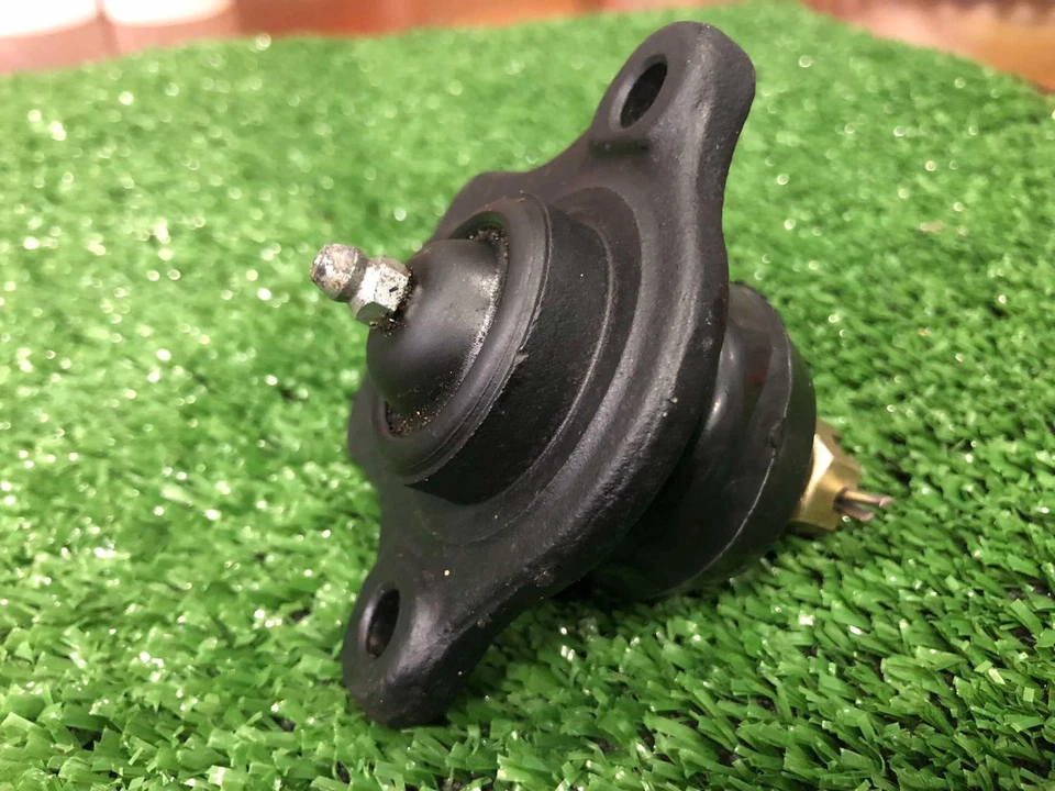 1964-1967 For Nissan Datsun Bluebird 410-411 Upper Ball Joint 40110-16500 - Image 4 of 4