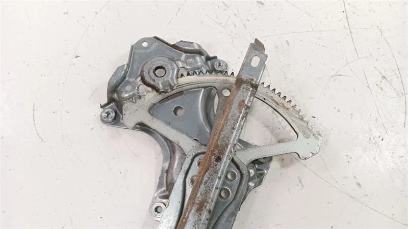 Pista reguladora ventana delantera derecha pasajero se adapta a 15-19 NX300H Foto 4 de 4