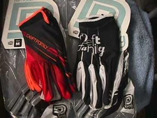 LOT 2 PAIRS DEFT FAMILY GLOVES BLACK - WHITE, RED ORange MEDIUM , SMALL