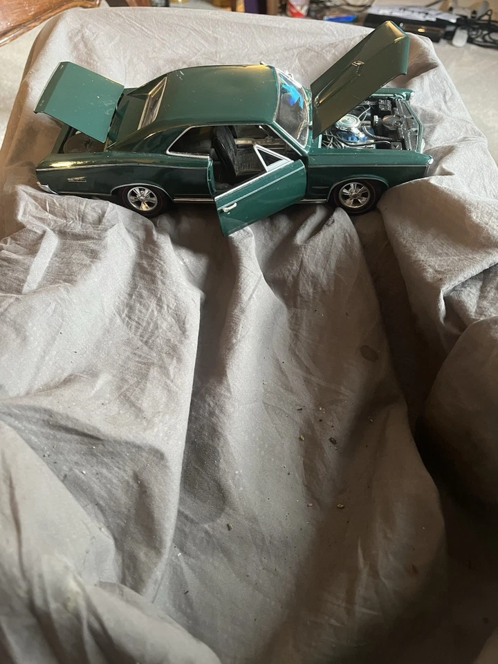 1/18 Scale, 1966 Pontiac Gto Model Car - Image 4 of 4