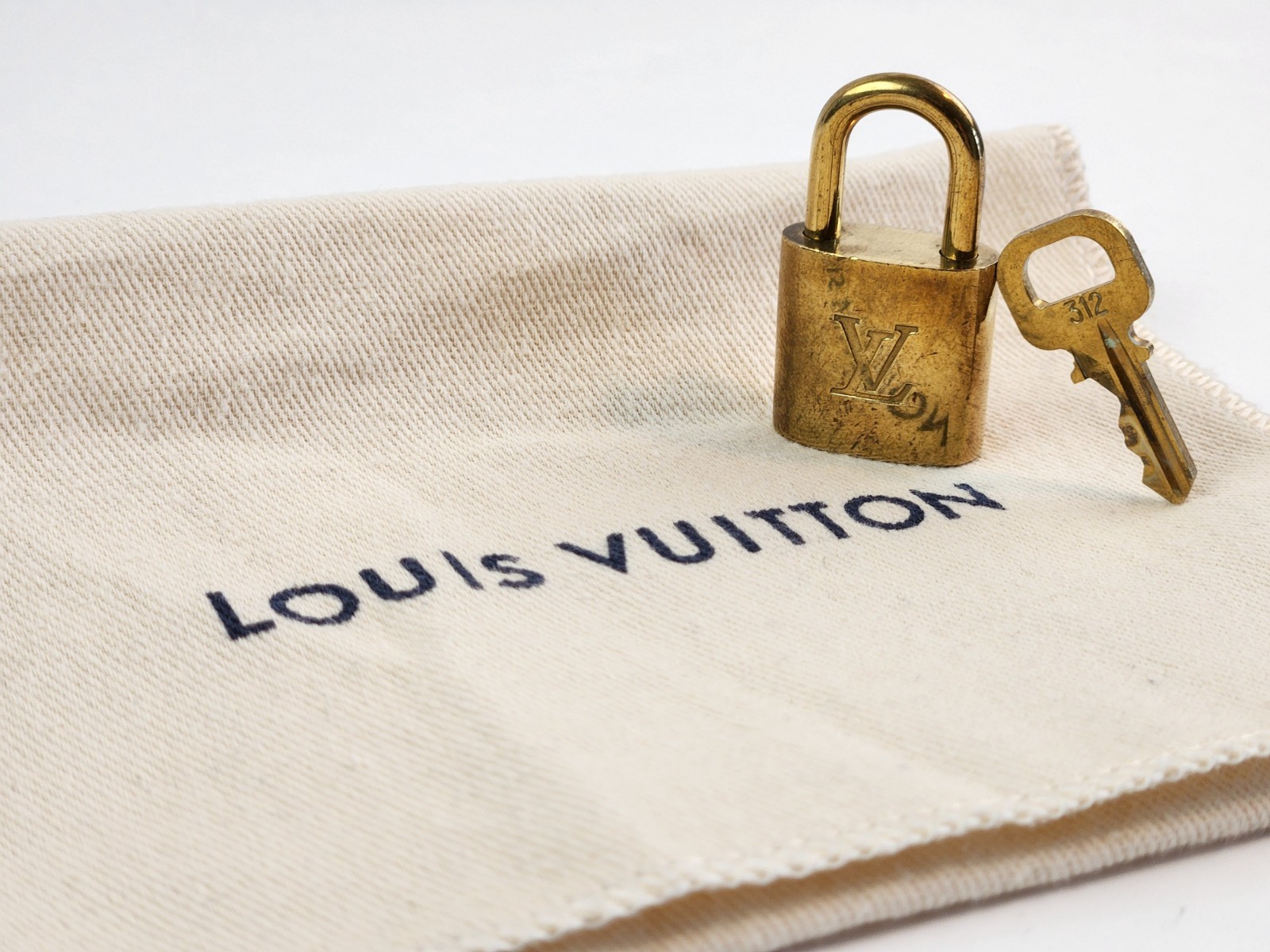Authentic Louis Vuitton PadLock Solid Lock Key Br… - image 3