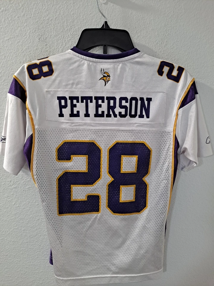 Reebok Minnesota Vikings Adrian Peterson #28 White Mesh Jersey Women’s Medium - Image 2 of 4