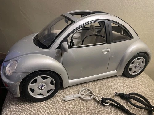 Vintage Barbie Volkswagen New Beetle Car Silver w/ Key Mattel 2000 Works