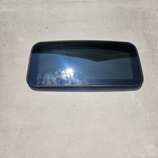 2011-2017 Honda Odyssey Sunroof Glass Moonroof Oem 2011-2017 Honda Odyssey Sunroof Glass Moonroof Oem