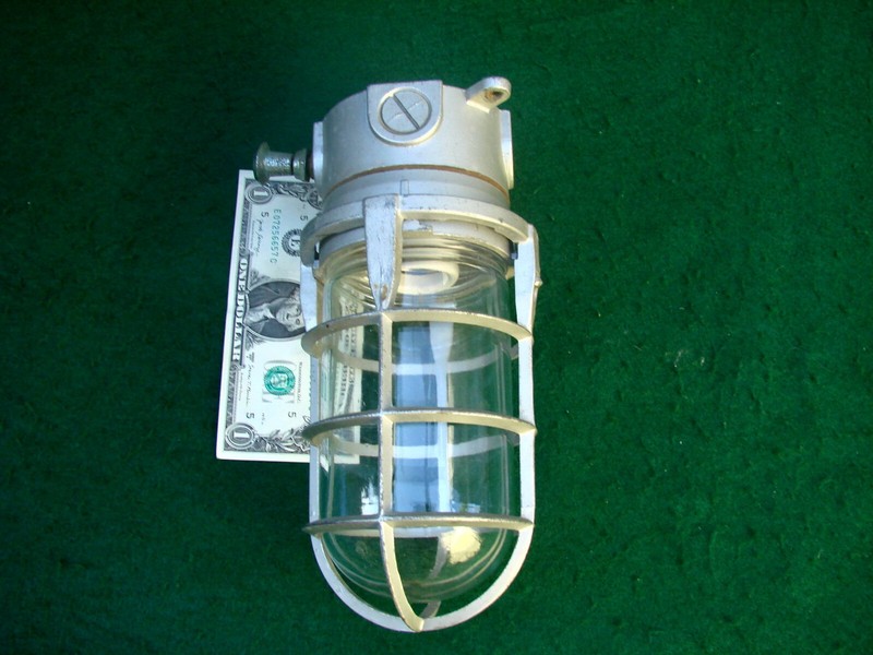 Vintage Ships CAGED PASSAGEWAY/ENGINE ROOM LIGHT-12 Photos-PRACTICAL DESIGN-L@@K