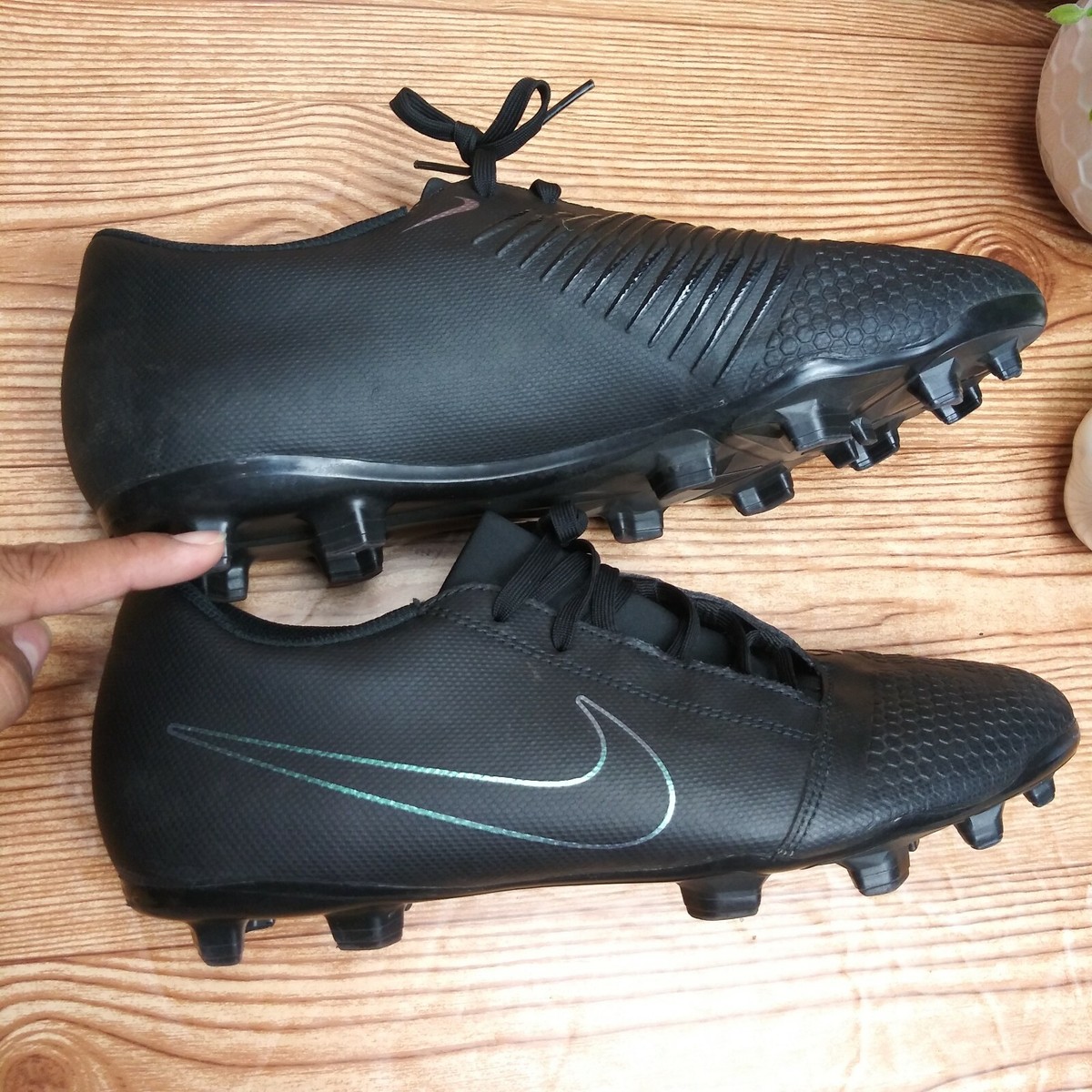 Nike Phantom Venom Club FG Black SOCCER CLEATS Mens Size  display picture 2
