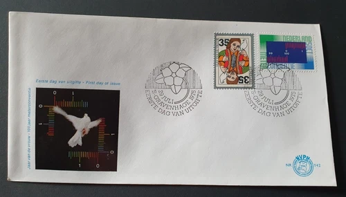 1975 NETHERLANDS NEDERLAND WOMAN YEAR METRIC CONFERENCE NR 142 FDC