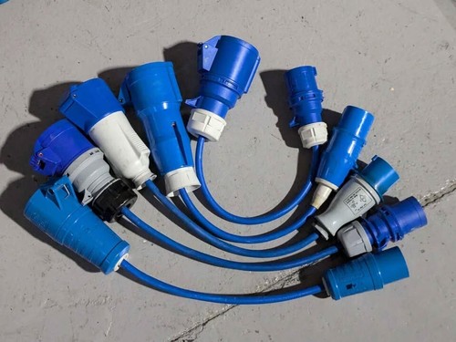 Adattatore da 1 x 16a a 32a