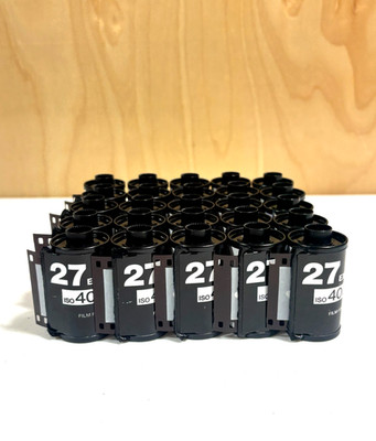 25 Empty 35mm Film Cassettes, No DX Code, Sorted for Bulk Loading