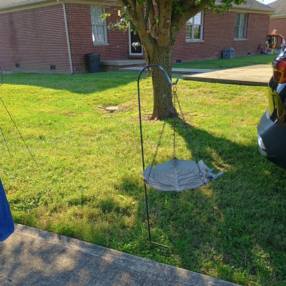 Alimentador de baño vintage de aluminio fundido para pájaros con pátina colgante de pájaros de 18x17 pulgadas! Foto 2 de 4