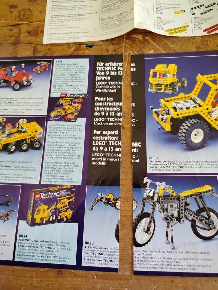 LEGO Technic 8422 Circuit Shock Racer / V-Twin Super Bike, foto 3 di 5