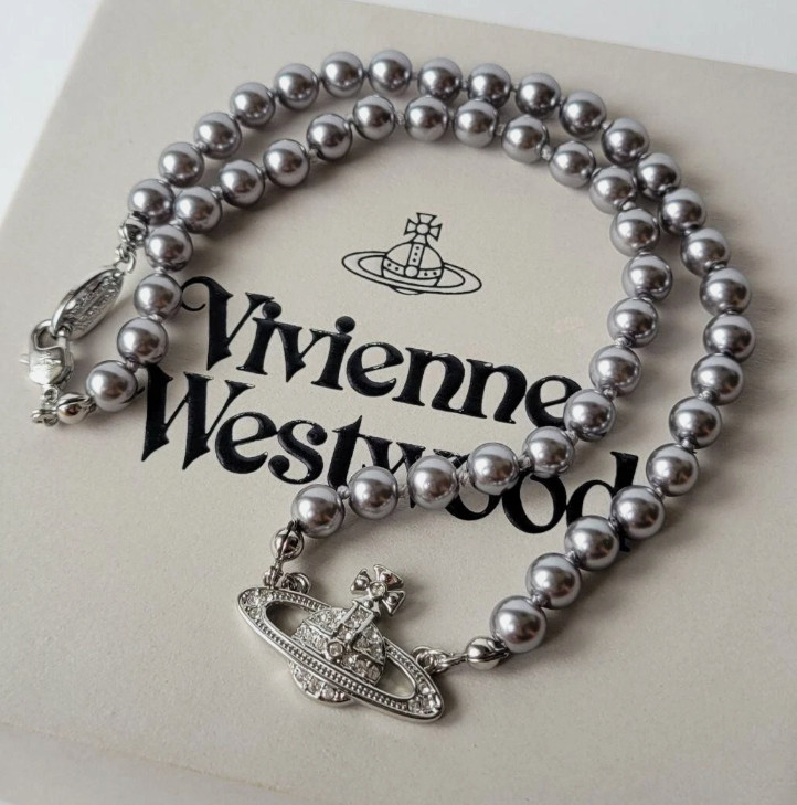 Vivienne Westwood Grey Pearl Bas Relief Choker Necklace New in Box