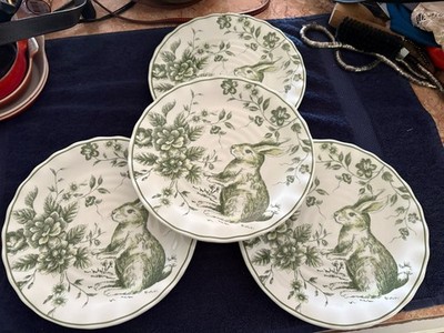Maxcera Green & White Toile Bunny Rabbit Salad Plates 9  Scalloped Easter 4 Pc