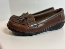 Clarks Ashland Bubble Loafers in Brown Leather Women  s Size 6.5