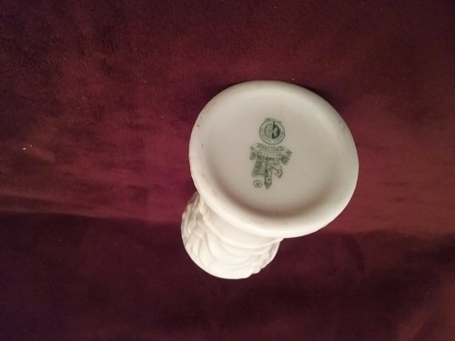 BELLEEK TYPHA SPILL YELLOW RIBBON BUD VASES, GREEN SIXTH MARK, 1965-1980 - Picture 3 of 3
