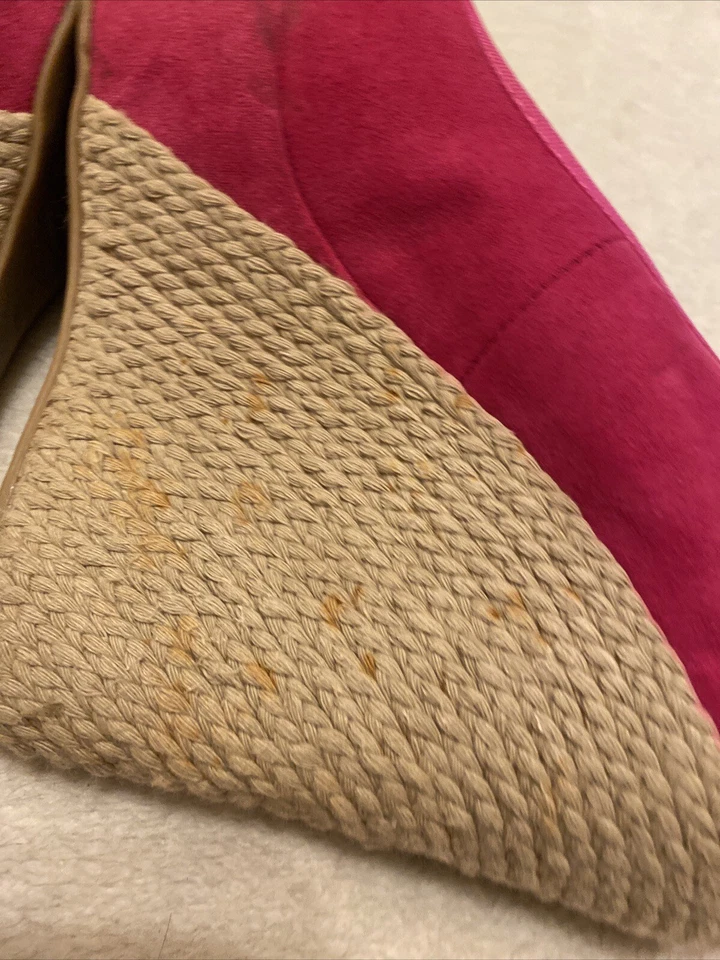 Zapatos de cuña Body Central para mujer imitación gamuza rosa intenso con lados de cuerda. Talla 7 Foto 4 de 4