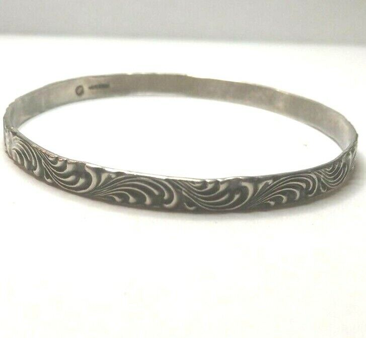 Vintage VRJ Oxidized Sterling Silver Scrolled Band Bangle Vintage VRJ Oxidized Sterling Silver Scrolled Band Bangle
