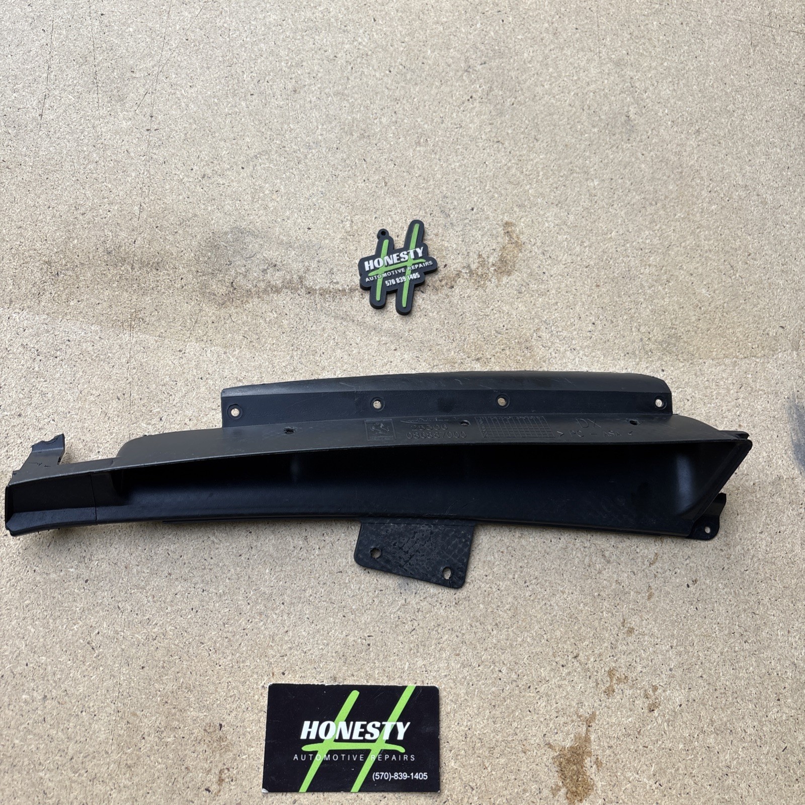 OEM Ferrari 488 GTB / Spider RH Luggage Compartment Complete Tub Grille – RH