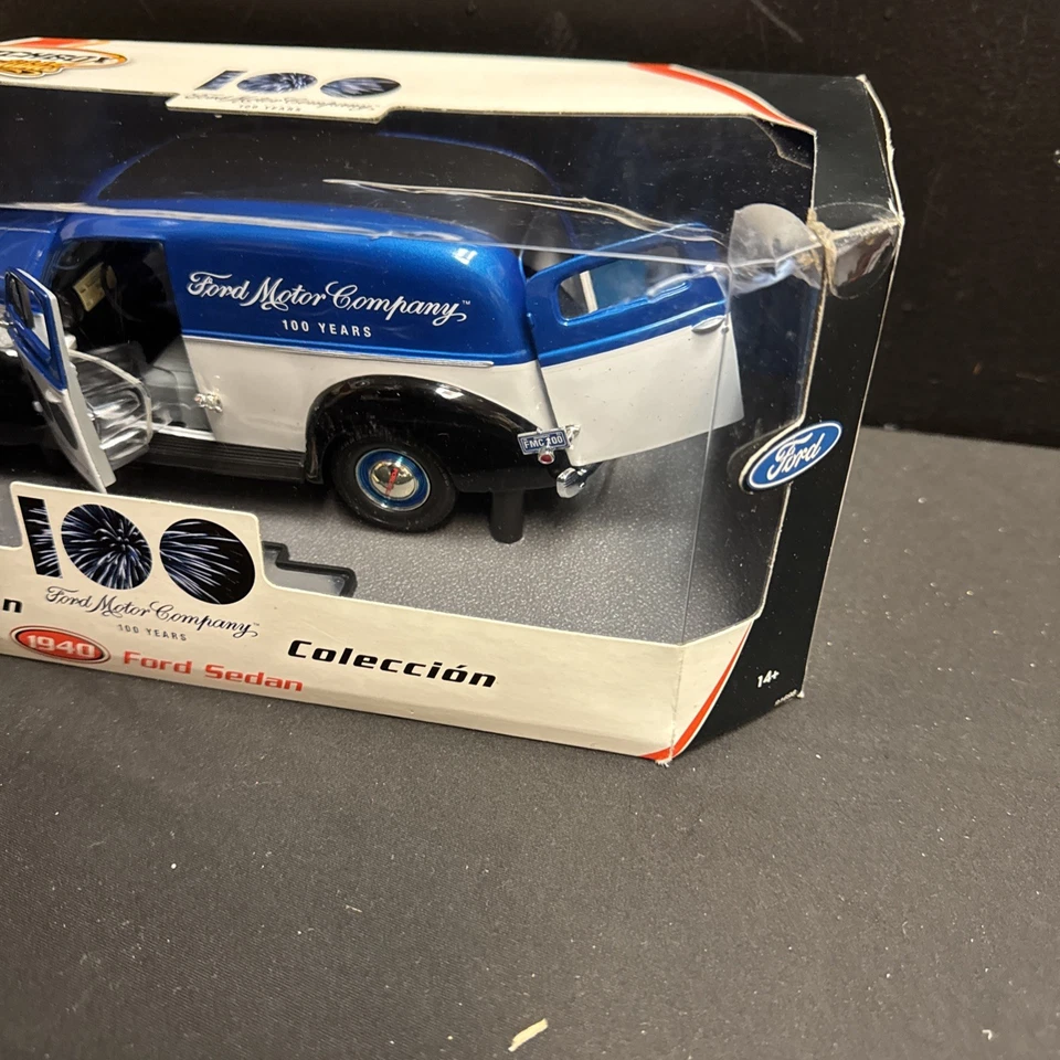 MATCHBOX Collectibles 1940 FORD SEDAN DELIVERY 1/18 DIE CAST 100 Years - Image 3 of 4