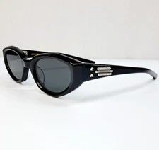 Gentle Monster Jennie Jentle Salon collaboration Fish Tail 01 Black Gray 