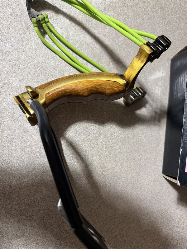COOY SLINGSHOT  hunter in the field Wrist Sling Rocket Professional WOOD HANDLE