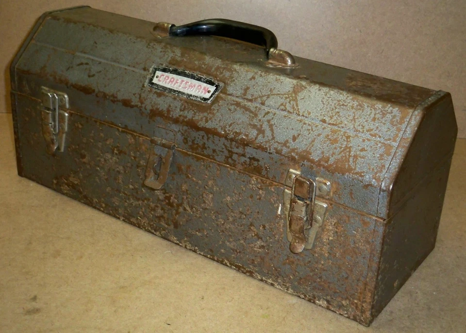 Vintage CRAFTSMAN Tombstone Hip Roof Tool box with Tray & Crown Logo / 6520 - Image 2 of 4